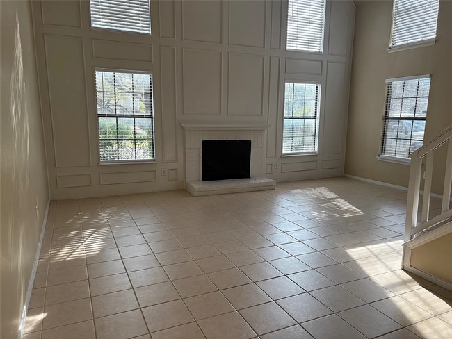 Building Photo - 500 Button Willow Ct