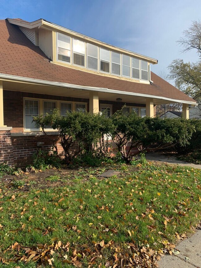 Building Photo - 1703 Auburn St