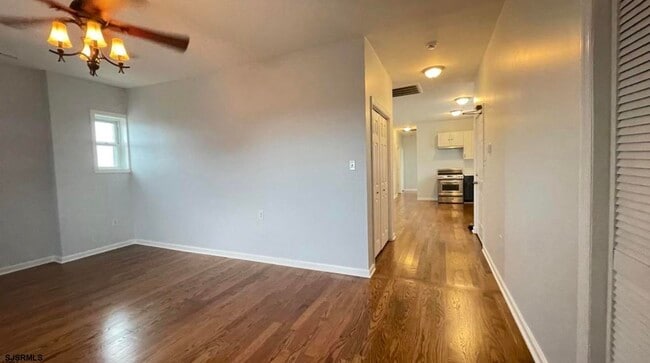 Foto del edificio - 222 S Rhode Island Ave