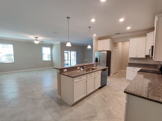 Building Photo - 1305 White Fox Run, Lutz, FL 33549