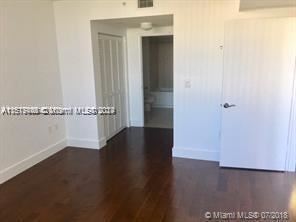 Foto del edificio - 2 br, 2 bath Condo - 19501 W Country Club ...