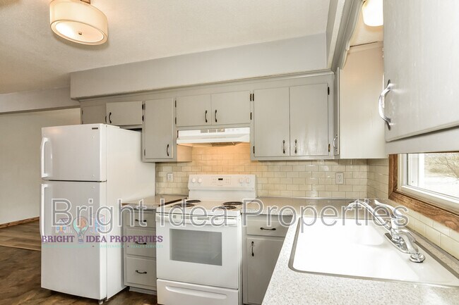 Foto del edificio - 9602 Pleasant Ave S