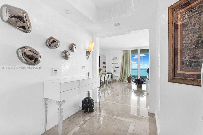 Foto del edificio - 16051 Collins Ave