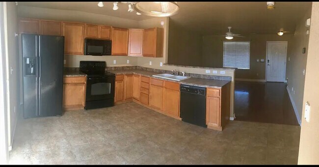 Foto del edificio - 4943 Rusty Nail Point