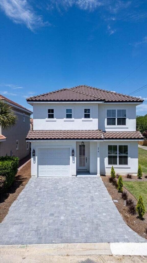 Foto principal - 278 Calusa Blvd