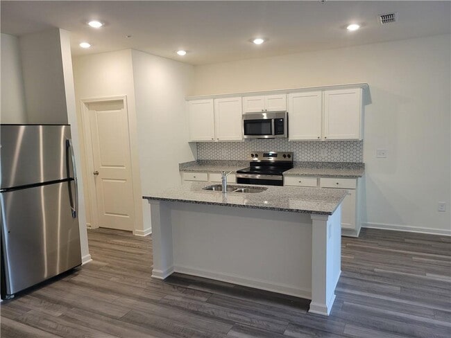 Building Photo - 1036 Castanea Dr