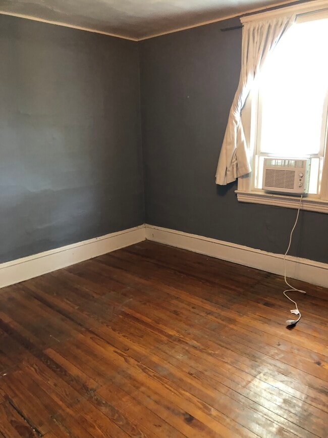 Bedroom - 1908 E 123rd St
