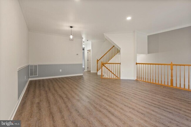 Building Photo - 6708 Ordsall St