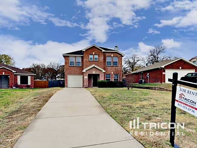 Building Photo - 2432 Big Spring Dr