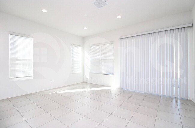 Foto del edificio - 15604 W Smoketree Dr