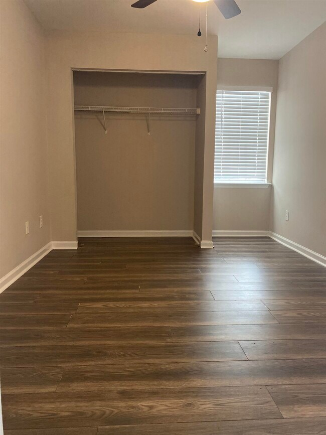 Building Photo - 2854 Botany Pl