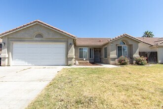 Building Photo - 2106 Little Sandy Dr