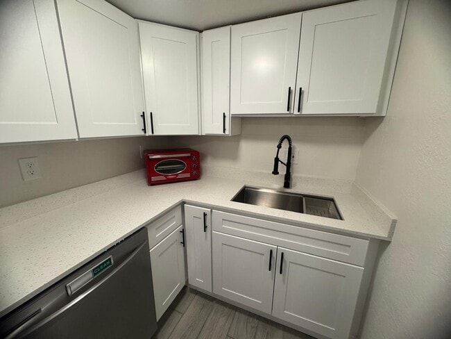 Sink/Kitchen - 8330 S Bryce Dr