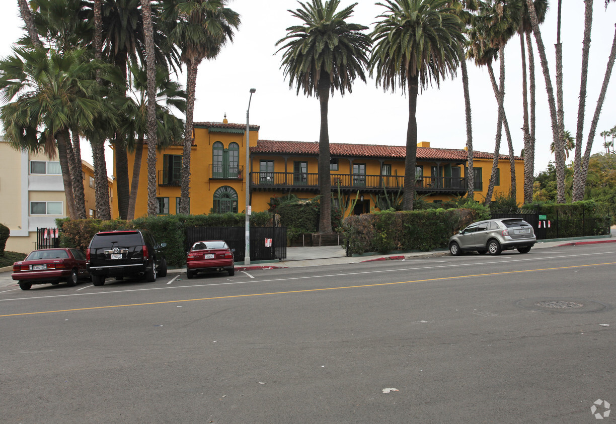Building Photo - Casa Laguna