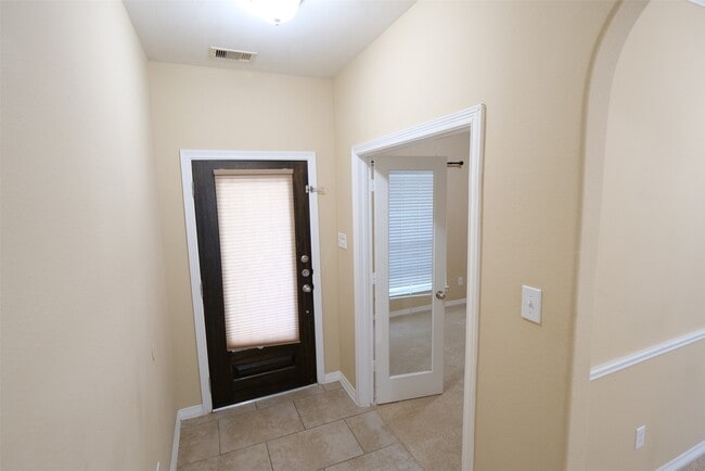 Building Photo - 27131 Danbridge Gulch Ln