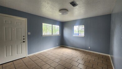 Building Photo - 6114 Hartwick Rd