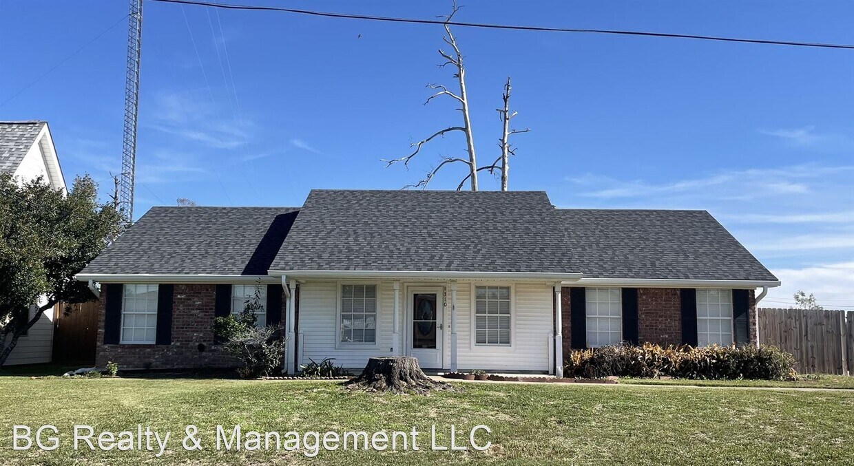 Primary Photo - 3 br, 2 bath House - 1310 E Holly Hill Cir