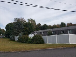 Building Photo - 1568 Meriden Rd