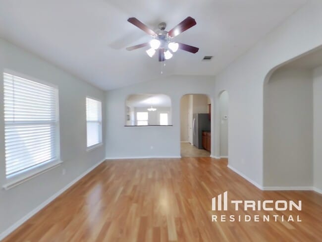 Foto del edificio - 3106 Wickham Ln