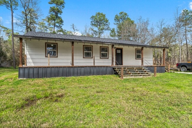 Building Photo - 218 Hall Dr S