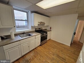 Building Photo - 23 E Chestnut St