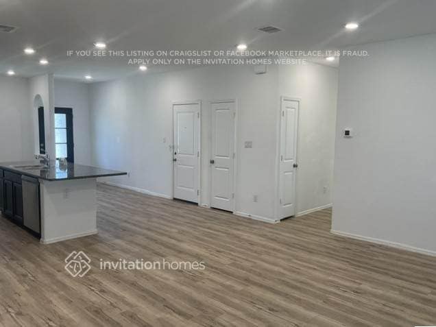 Building Photo - 502 Pecan Landing Ln