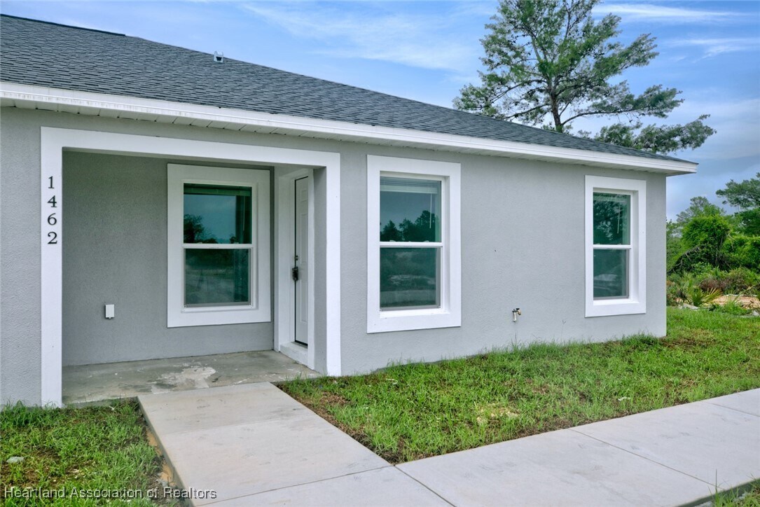 Foto principal - 1462 Aleutian St NE