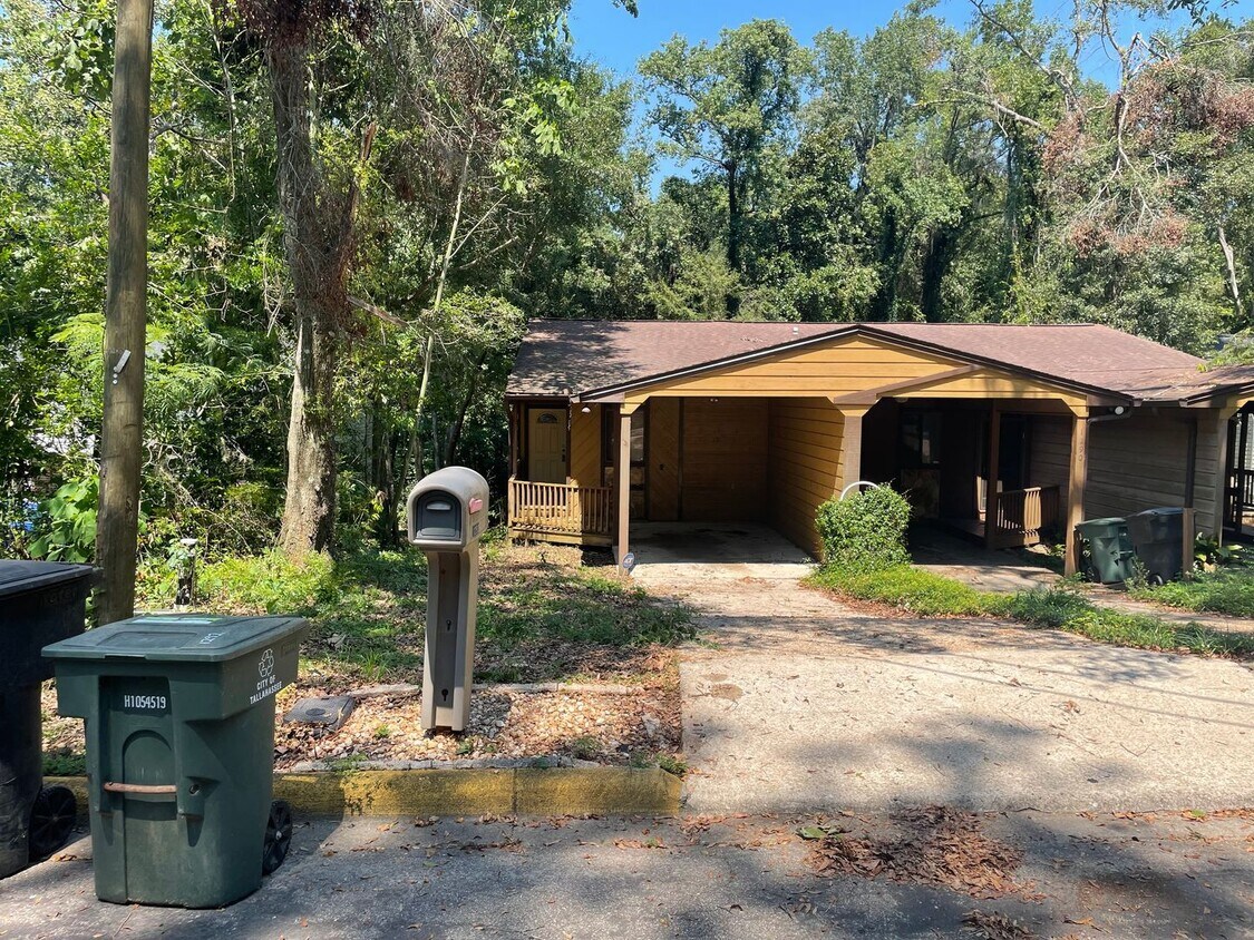 Primary Photo - SPACIOUS 2/2 FOR RENT $1400