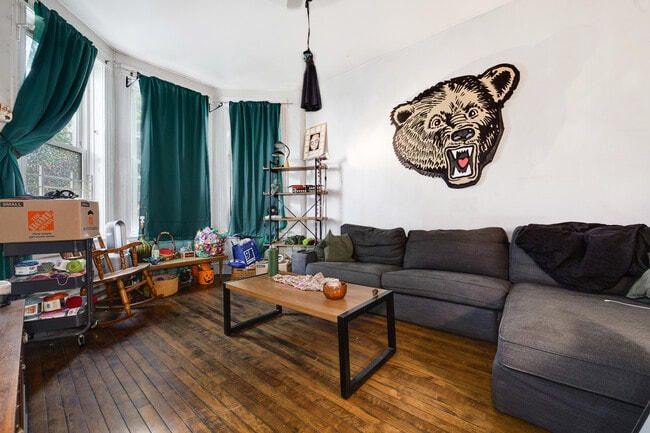 Foto del edificio - 3521 W Cortland St