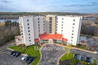 Building Photo - 301 Beacon Ridge Dr