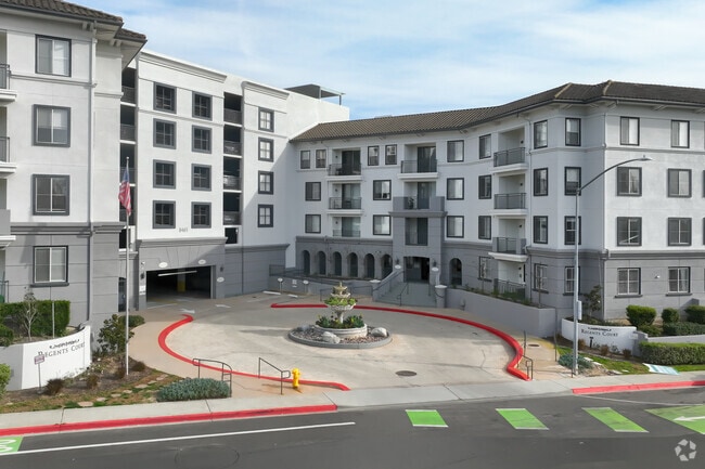 Regent Court Apartments - Regents Court Apartments