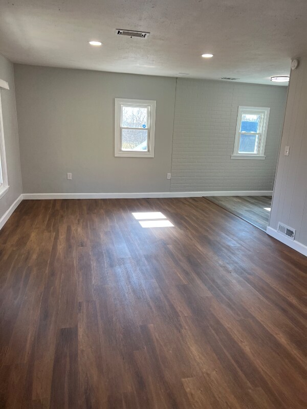 Foto del edificio - 1525 Trebein Rd