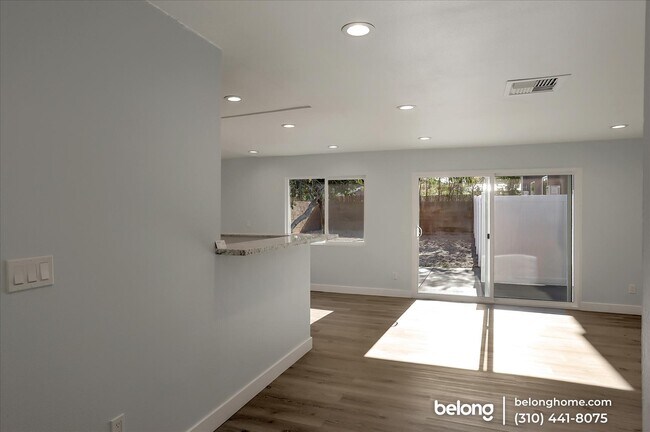 Foto del edificio - 23924 Haynes St