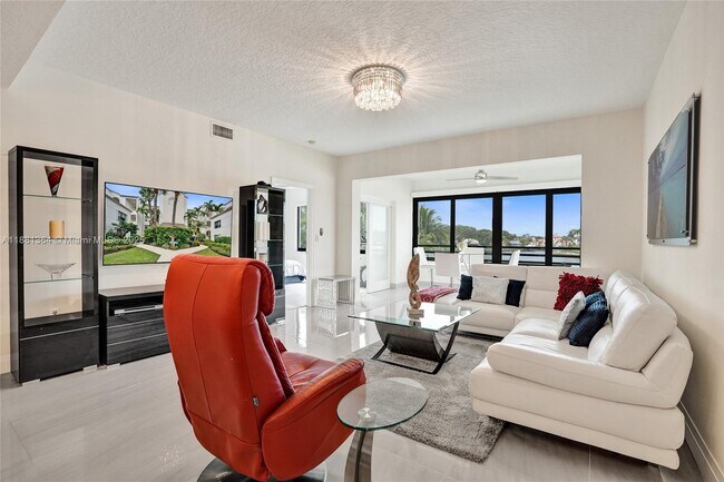 Foto del edificio - 925 Oak Harbour Dr