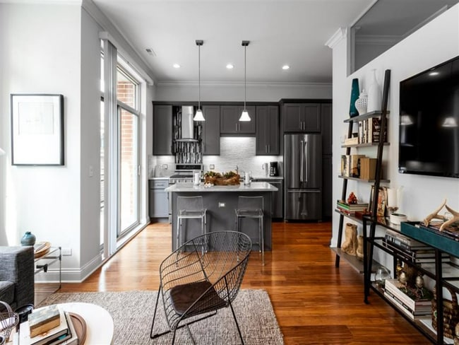 Photo - 833 S Wells St Apartment