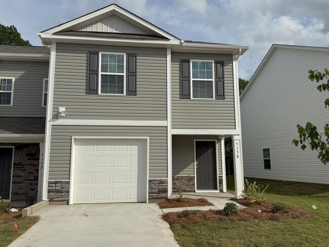 Foto del edificio - Brand New 4BR home in Great location!