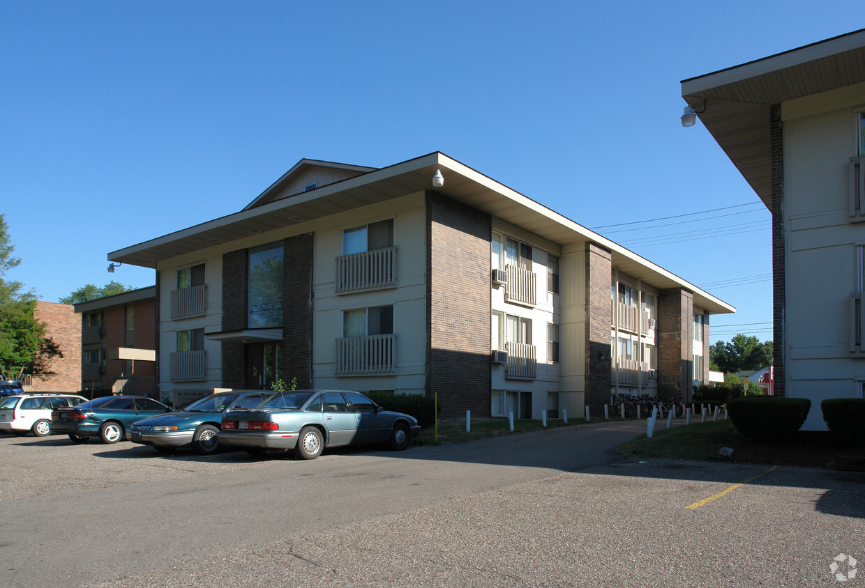 Building Photo - Riverside Apartments