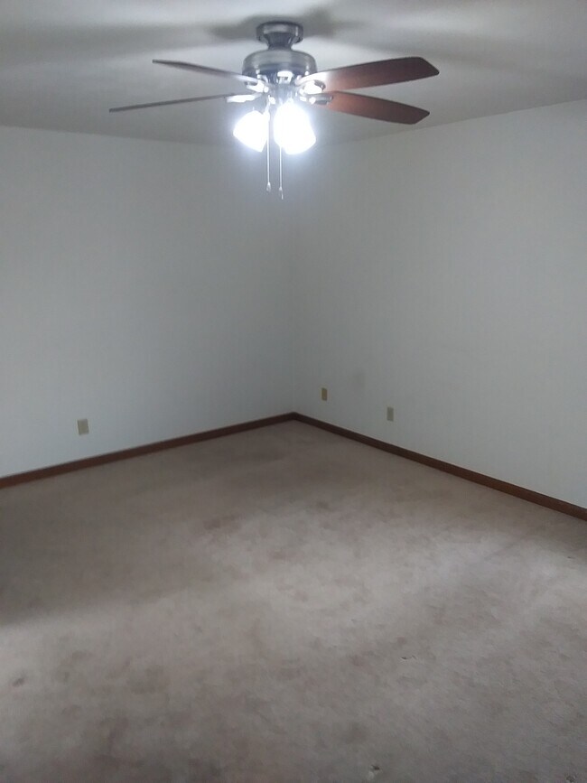 2nd Bedroom - 1407 Woodcreek Bnd