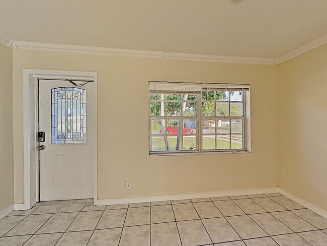 Building Photo - 1363 SW 22nd Ave