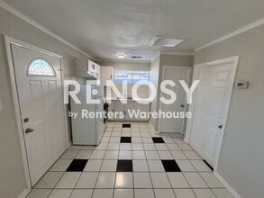 Building Photo - 2818 W Heatherbrae Dr