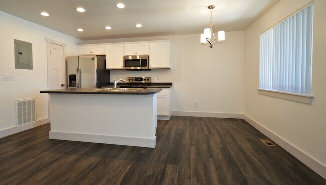 Foto del edificio - 100 Parkview Ct