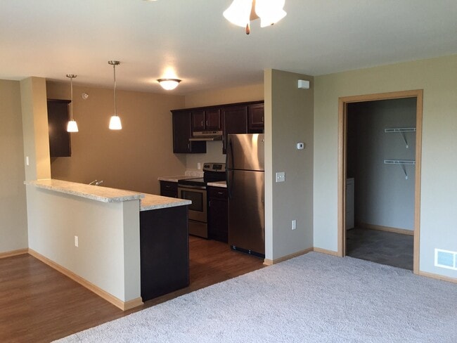Building Photo - Cypress Court Apartments
