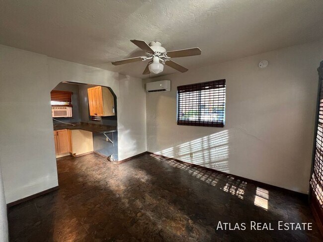 Foto del edificio - 2730 N Martin Ave