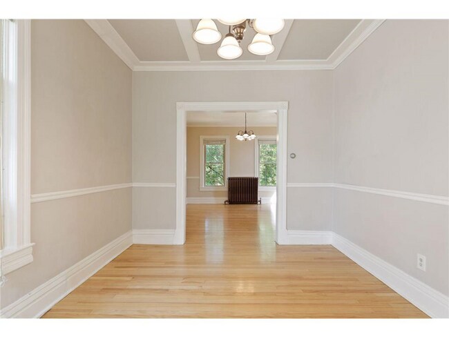 Comedor - 403 Dewey St