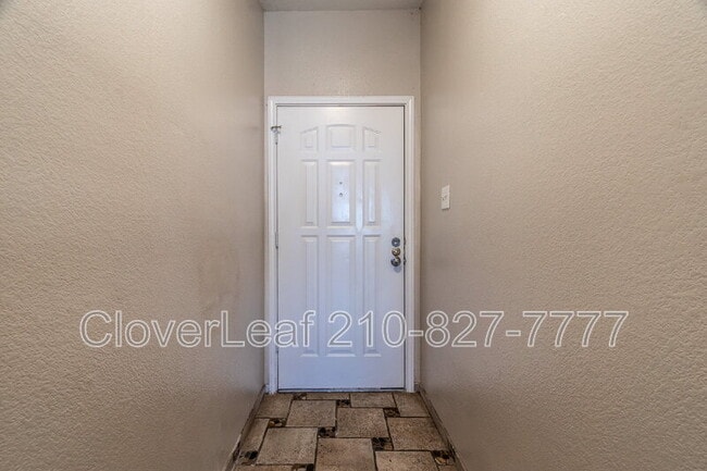 Building Photo - 410 Masonwood Dr