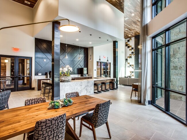 Building Photo - Straight out of a fairytale, 1Br