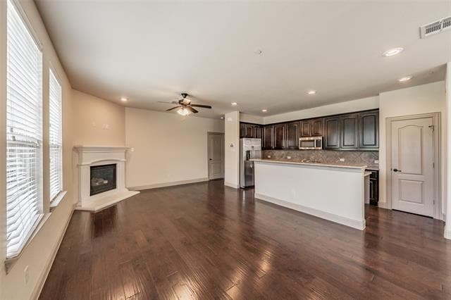 Foto del edificio - 4205 Riverview Dr