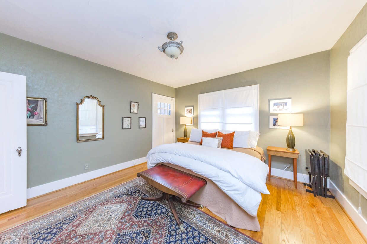 Foto principal - 4304 Parkview Cir