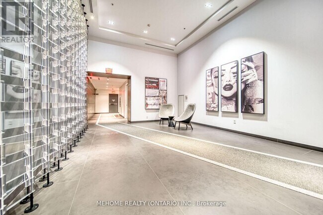 Building Photo - 318 Richmond St W