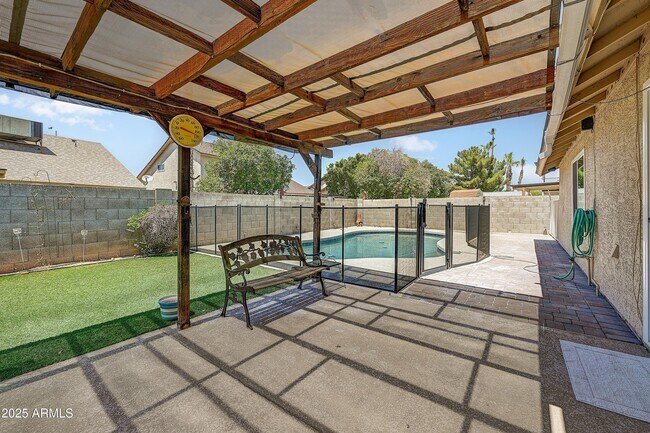 Foto del edificio - 4934 E Grandview St